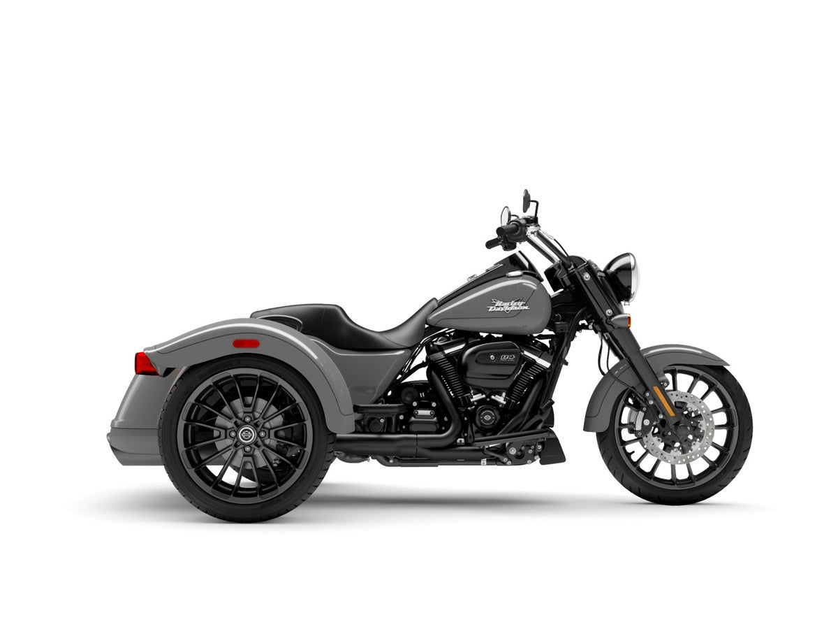 2019 Harley-Davidson Freewheeler — HogPlay 7-inch CarPlay & Android Auto screen fitment