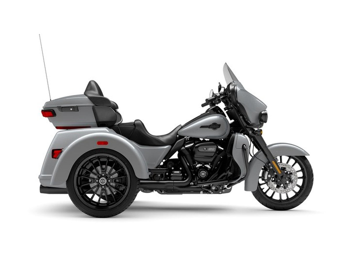 2019 Harley-Davidson Tri Glide Ultra — Apple CarPlay & Android Auto fitment by HogPlay